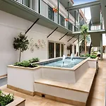 Catalonia Santa Justa 4*