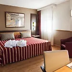 Catalonia Santa Justa Otel