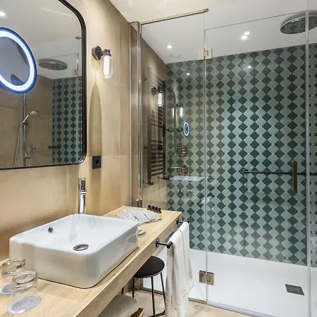 Catalonia Santa Justa 4*