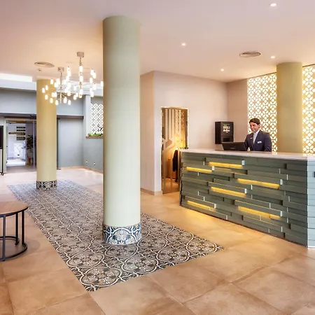 Catalonia Santa Justa Hotel